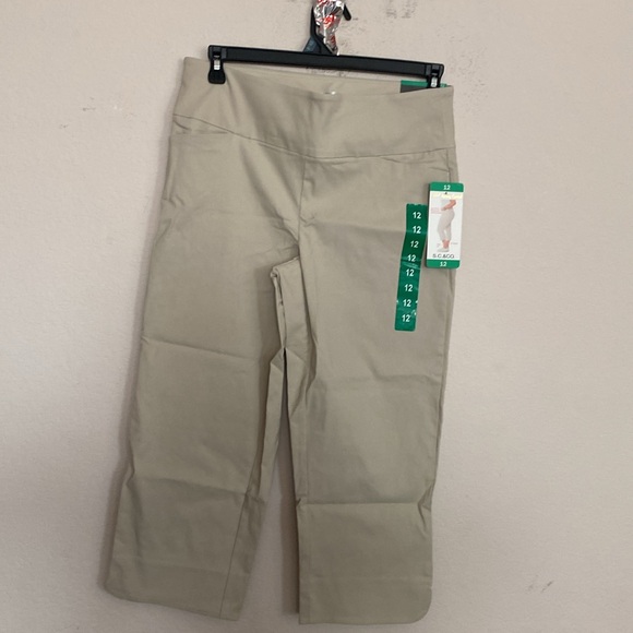 S.C & CO Ladies 360 Degrees Tummy Control Capri Pant - Picture 7 of 8